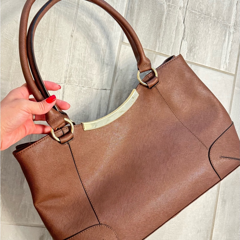 Elegant Calvin Klein Brown Handbag